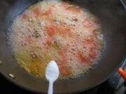 Приготовление блюда по рецепту - томатный суп с тефтелей. Шаг 7