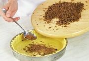 Приготовление блюда по рецепту - Персиковый торт с шоколадной начинкой. Шаг 6