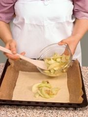 Приготовление блюда по рецепту - Яблочная плетенка (2). Шаг 2
