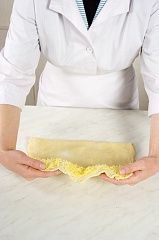 Приготовление блюда по рецепту - Сырные пышки (2). Шаг 3