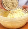 Приготовление блюда по рецепту - Орехово-медовый торт "Пчелка". Шаг 6
