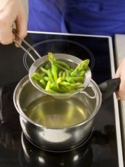 Приготовление блюда по рецепту - Тунец, запеченный с овощами. Шаг 2