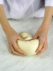 Приготовление блюда по рецепту - Фатыр-чурек (лепешки). Шаг 3