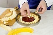 Приготовление блюда по рецепту - Банановый пирог с лимонным кремом. Шаг 6