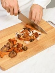 Приготовление блюда по рецепту - "Лукошко" с грибами. Шаг 1