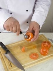 Приготовление блюда по рецепту - Горячая закуска из помидоров. Шаг 1