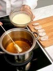 Приготовление блюда по рецепту - Мидии в кляре (2). Шаг 3