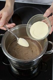 Приготовление блюда по рецепту - Шоколадный крем на манной крупе. Шаг 3