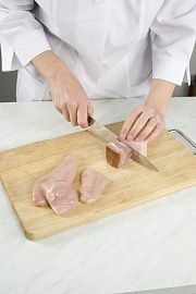 Приготовление блюда по рецепту - Шашлыки из курицы с грудинкой. Шаг 1