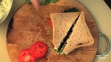 Рецепт - Сендвич с тунцом и сыром эмменталь