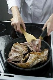 Приготовление блюда по рецепту - Заяц по-боярски. Шаг 2