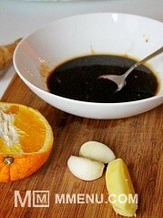 Приготовление блюда по рецепту - Золотистая дорада в имбирно-апельсиновом соусе. . Шаг 4