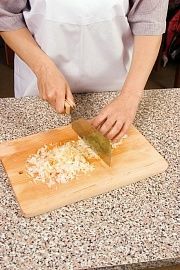 Приготовление блюда по рецепту - Говядина с капустой. Шаг 2
